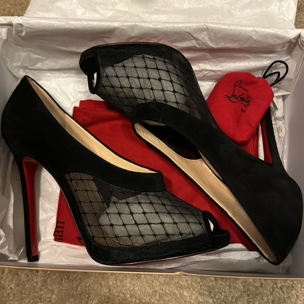 Christian Louboutin Heels. NEW! NEVER worn. - Picture 8 of 8